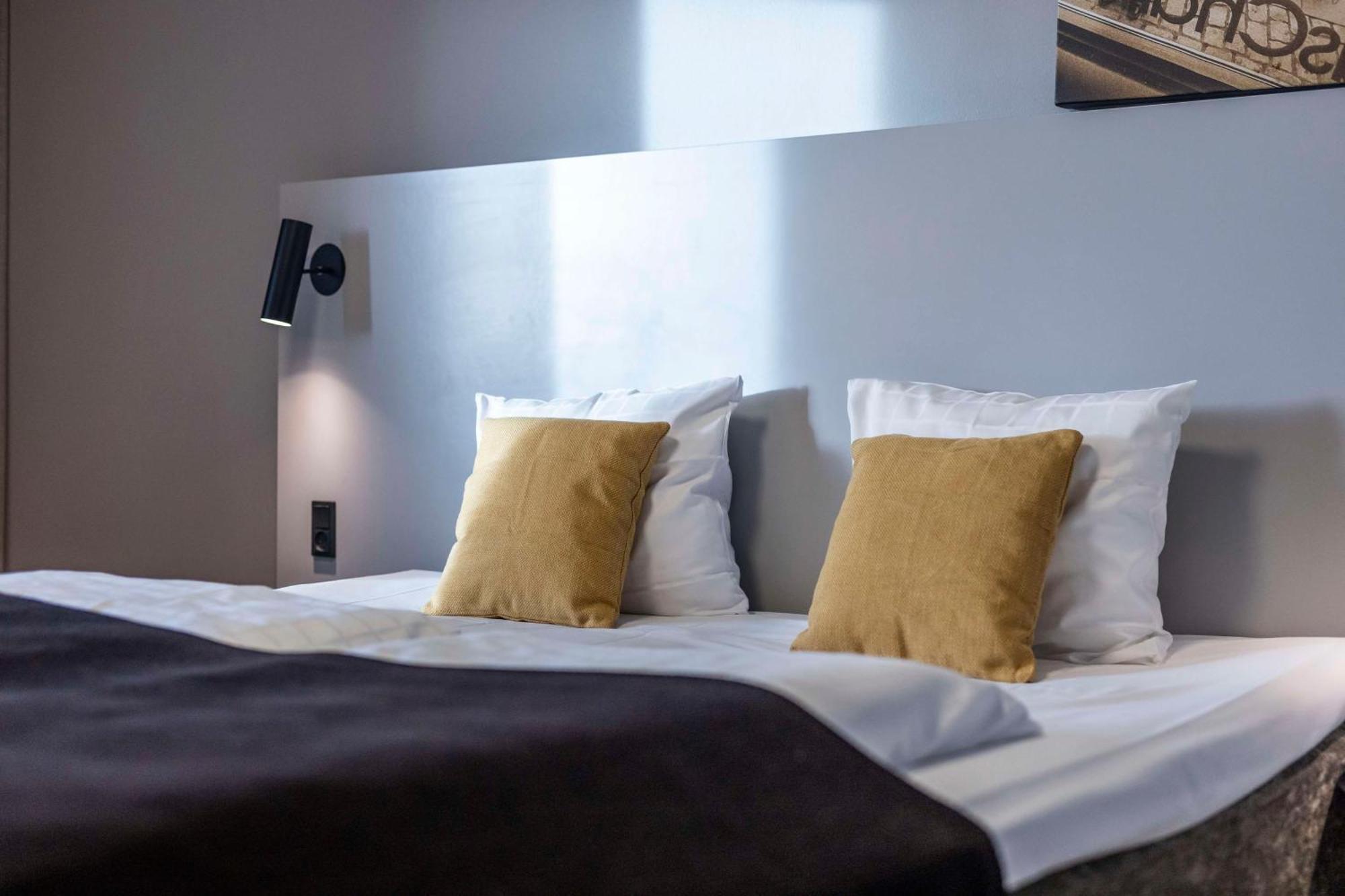 Standard Double or Twin Room,1671877424:JPEG