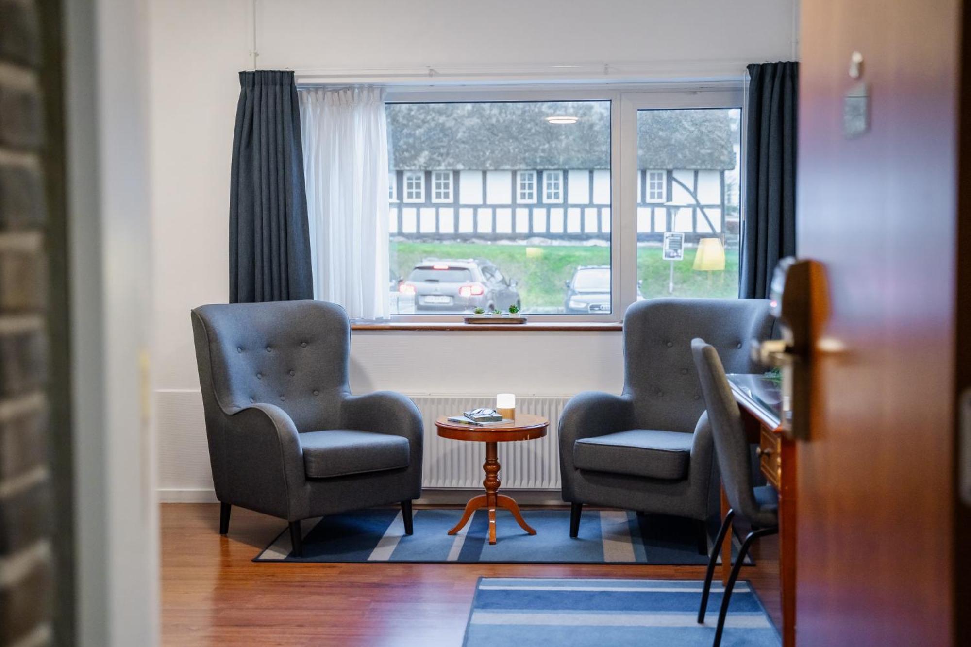 Double Room,1765798450:JPEG
